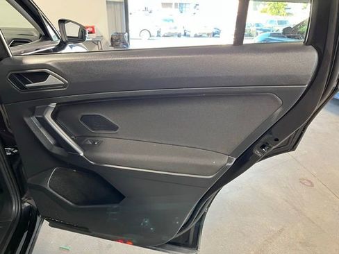 Used 2020 Volkswagen Tiguan S image 15