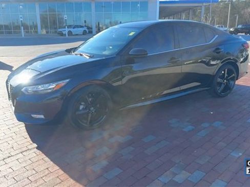 Used 2023 Nissan Sentra SR w/ Midnight Edition Package image 7