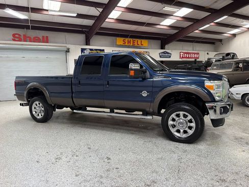 Used 2015 Ford F350 4x4 Crew Cab Super Duty image 10