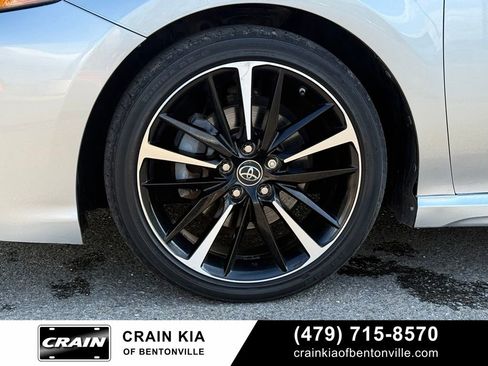 Used 2018 Toyota Camry XSE FWD image 33