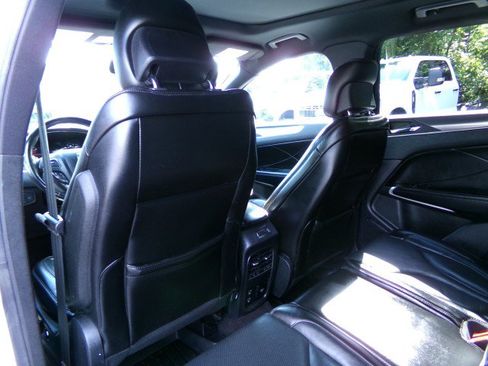 Used 2019 Lincoln MKC Reserve w/ MKC Technology Package FWD image 16