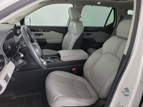 Used 2025 Honda Pilot Touring image 17