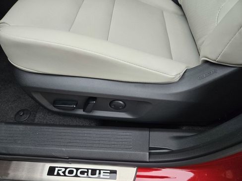 New 2026 Nissan Rogue SV AWD/4WD image 12