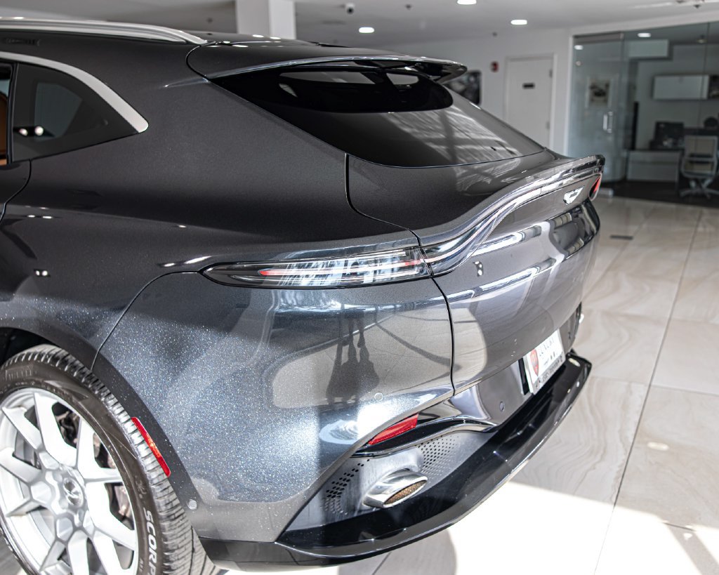 Used 2021 Aston Martin DBX AWD/4WD image 14