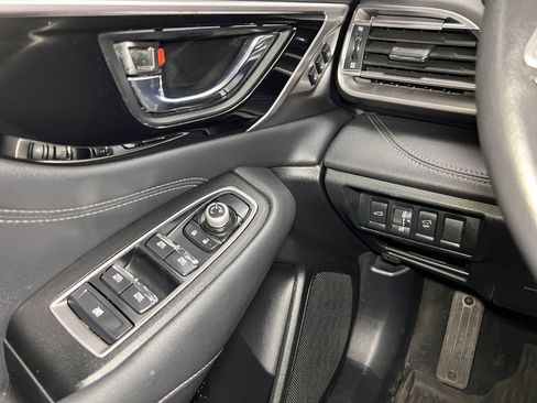 Used 2024 Subaru Outback Limited image 26