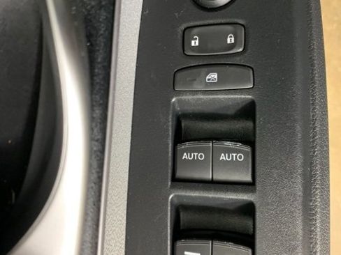 Used 2018 Honda CR-V EX image 17