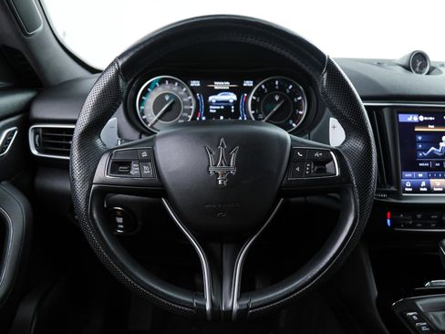 Certified 2022 Maserati Levante GT AWD/4WD image 18