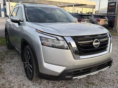 Used 2024 Nissan Pathfinder Platinum