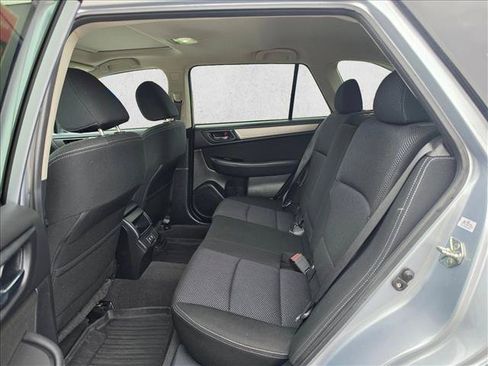 Used 2019 Subaru Outback 2.5i Premium w/ Popular Package #2 AWD/4WD image 17