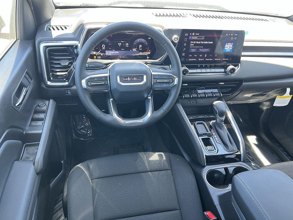 New 2026 GMC Canyon Elevation w/ LPO, Black Badging Package RWD image 11