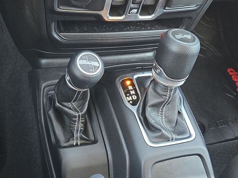 Certified 2021 Jeep Wrangler Unlimited Sahara image 22