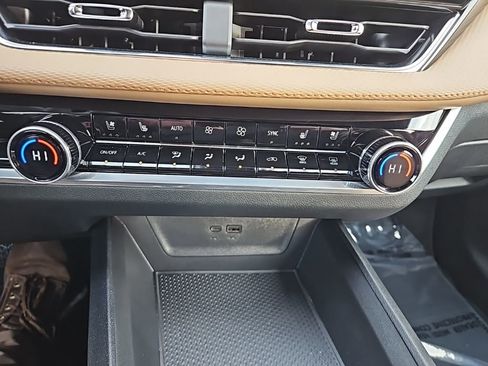 Certified 2026 Chevrolet Equinox ACTIV w/ Convenience Package III image 20