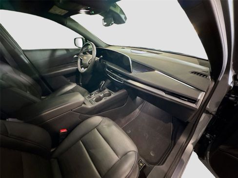 Used 2025 Cadillac XT4 Sport w/ LPO, Onyx Lite Package image 16