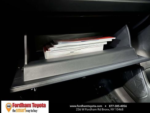 Used 2025 Toyota RAV4 XLE image 28