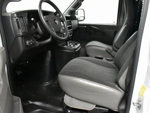 Used 2024 Chevrolet Express 2500 w/ Driver Convenience Package image 11