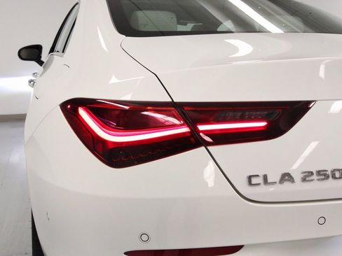 Certified 2025 Mercedes-Benz CLA 250 4MATIC image 11