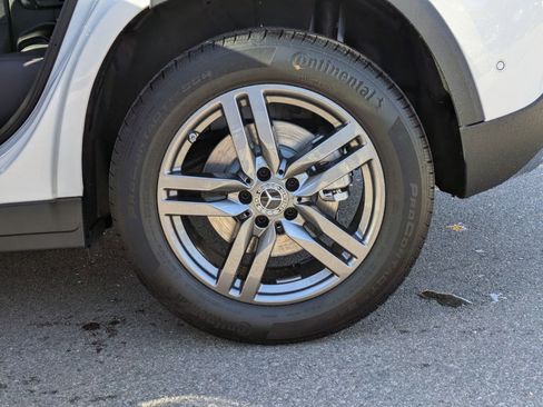 New 2025 Mercedes-Benz GLA 250 4MATIC image 18