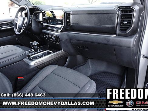 Used 2024 Chevrolet Silverado 1500 LT Trail Boss w/ LPO, Dark Essentials Package image 8