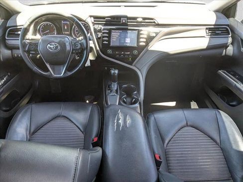 Used 2019 Toyota Camry SE w/ Carpet Mat Package FWD image 16
