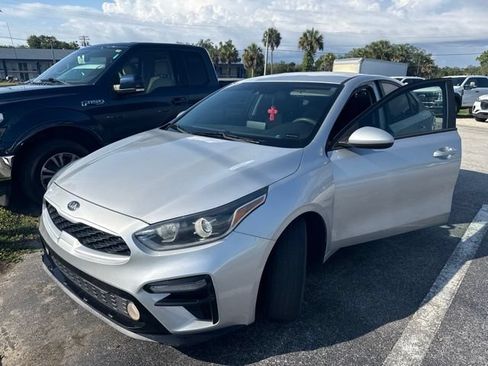Used 2019 Kia Forte LXS FWD image 1