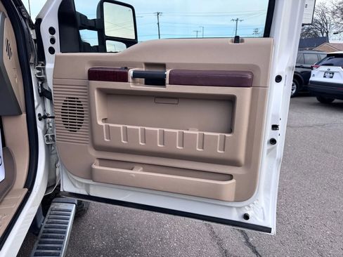 Used 2012 Ford F250 King Ranch w/ King Ranch w/Chrome Pkg image 20