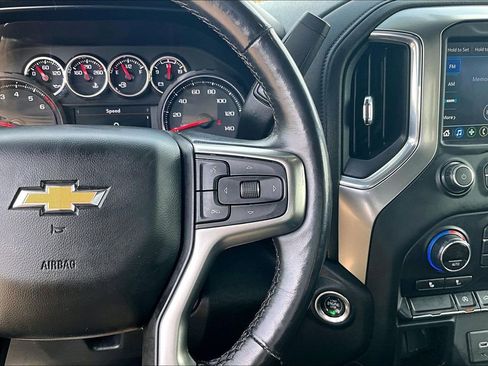 Used 2021 Chevrolet Silverado 1500 LT image 14