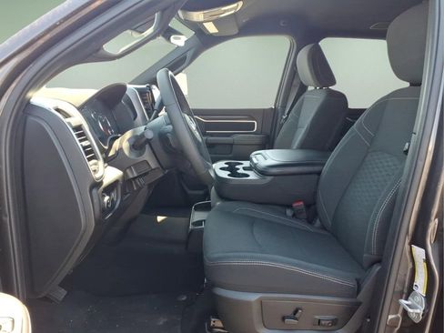 Used 2025 RAM 2500 Big Horn AWD/4WD image 4