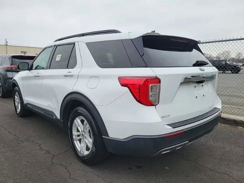 Used 2022 Ford Explorer XLT w/ Equipment Group 202A image 38