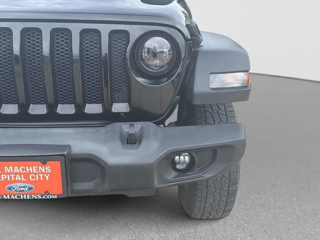 Used 2018 Jeep Wrangler Sport AWD/4WD image 11