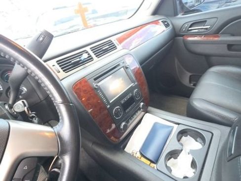 Used 2013 Chevrolet Tahoe LT AWD/4WD image 4
