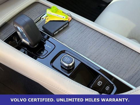 Certified 2024 Volvo XC90 B6 Plus w/ Protection Package Premier image 22