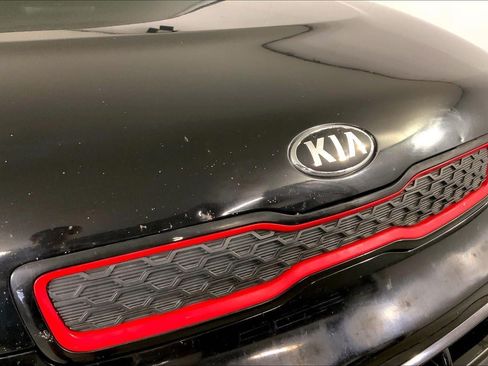 Used 2015 Kia Soul + FWD image 28
