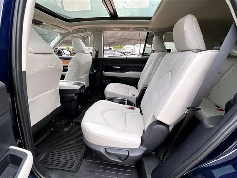 Used 2026 Toyota Grand Highlander Limited image 21