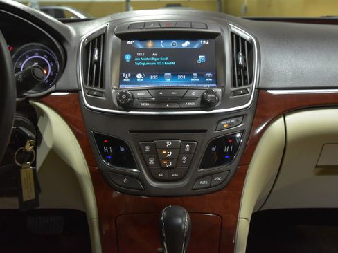 Used 2016 Buick Regal image 23