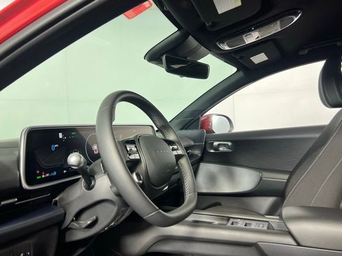 Used 2025 Hyundai Ioniq 6 SE image 21