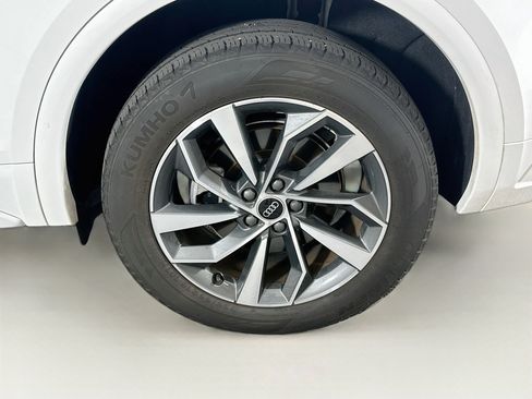 Used 2023 Audi Q5 2.0T Premium w/ Convenience Package AWD/4WD image 11