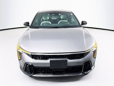 New 2025 Kia K4 GT-Line Turbo image 2