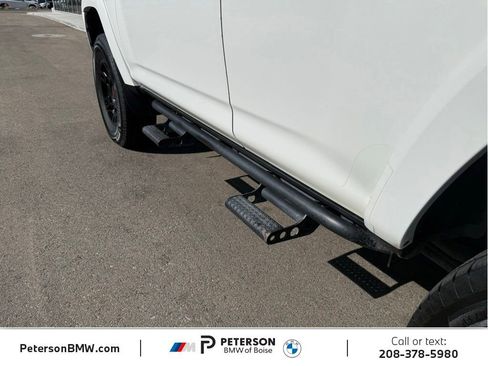 Used 2018 Toyota 4Runner TRD Off-Road Premium AWD/4WD image 11