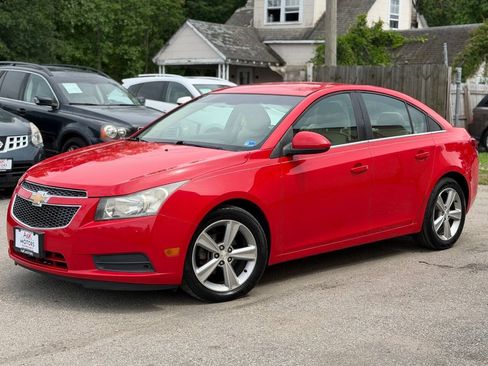 Used 2014 Chevrolet Cruze LT FWD image 2
