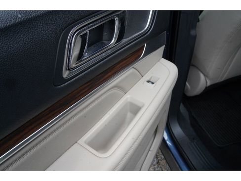 Used 2019 Ford Explorer Limited w/ Ford Safe & Smart Package image 21