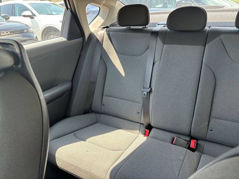 Used 2025 Kia K4 FWD image 38
