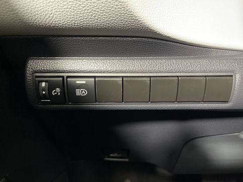 Certified 2024 Toyota Corolla SE FWD image 28