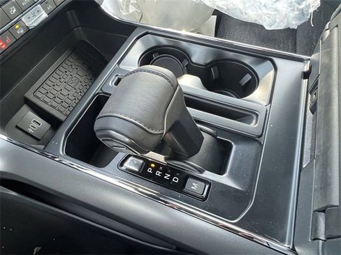 New 2026 Ford F150 XLT w/ Equipment Group 302A MID image 18