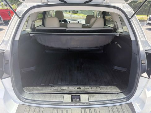 Used 2014 Subaru Outback 2.5i Limited w/ Moonroof Package AWD/4WD image 18