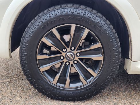 Used 2019 Nissan Armada Platinum w/ Captain's Chairs Package AWD/4WD image 7