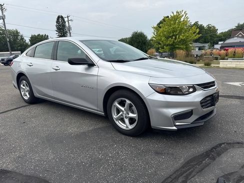 Used 2018 Chevrolet Malibu LS FWD image 7