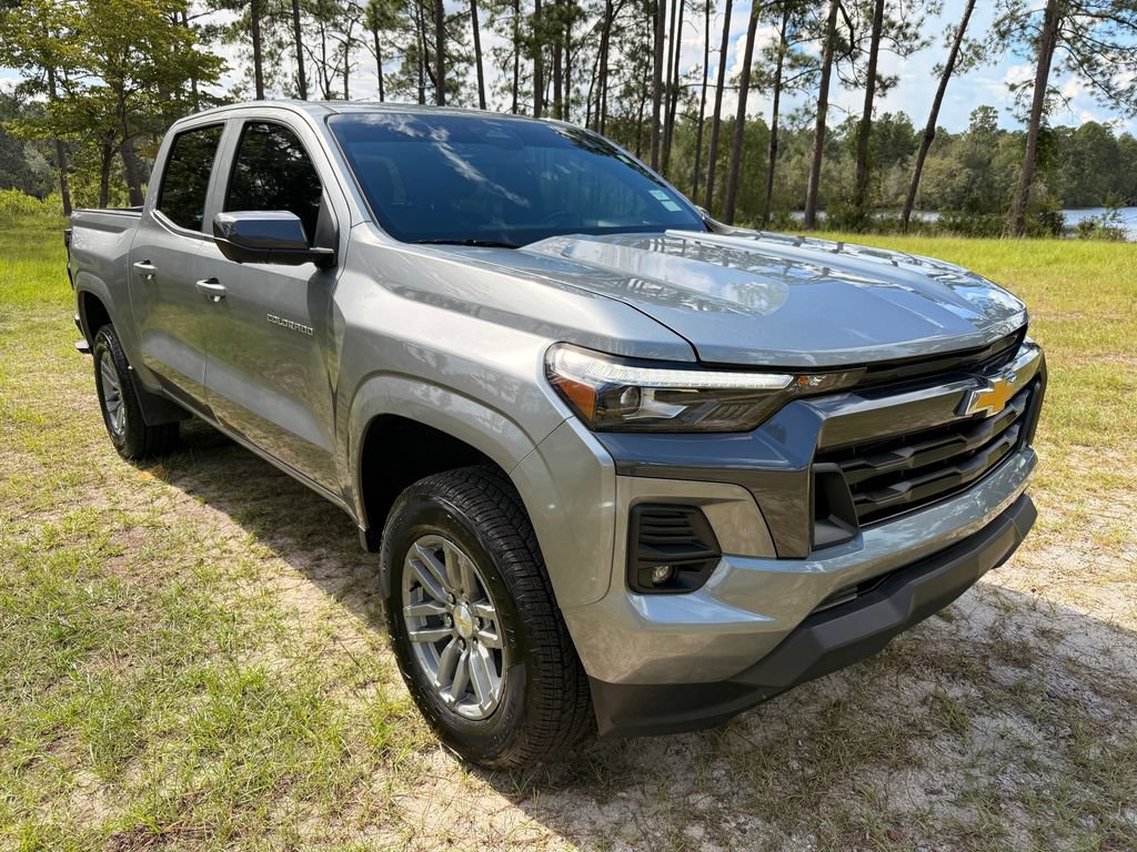 New 2025 Chevrolet Colorado LT w/ LT Convenience Package AWD/4WD image 7