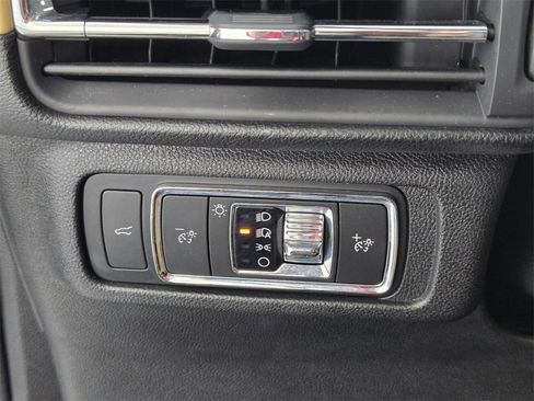 Used 2022 Lincoln Corsair Reserve w/ Equipment Group 201A image 24