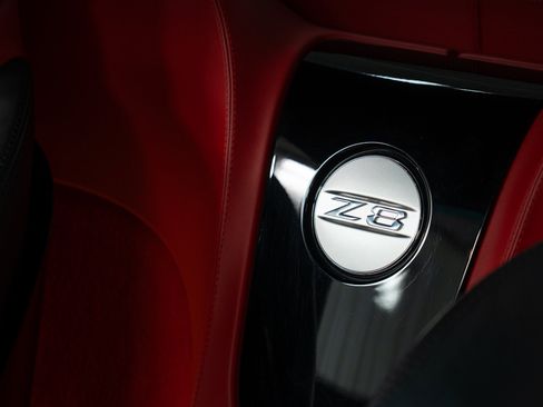 Used 2002 BMW Z8 RWD image 17