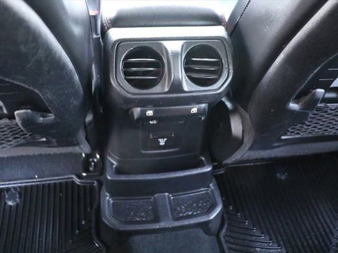 Used 2020 Jeep Wrangler Unlimited Rubicon w/ Quick Order Package 28Y Recon image 18